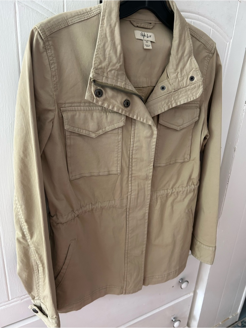 EUC STYLE & CO. Beige Utility Jacket with Drawstring Waist, Pockets Zipper